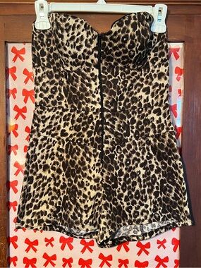 Toska Strapless Leopard Print Romper Size Medium